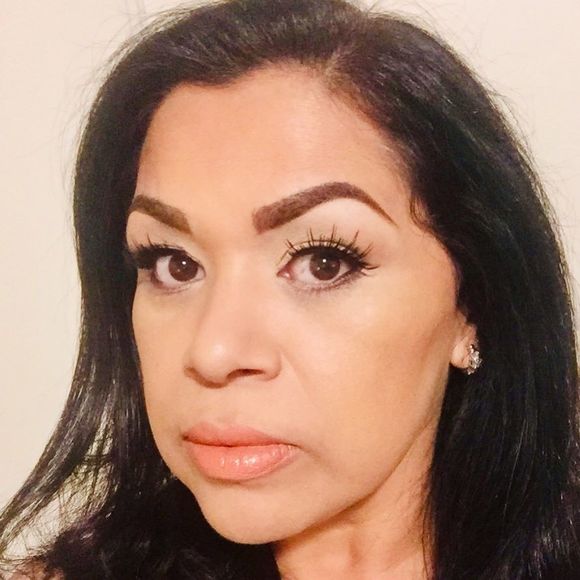 Poshmark profile picture for @palau